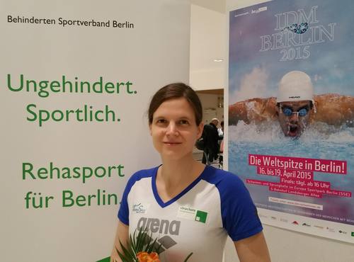 Ich vor dem Aufsteller des BSBerlins und einem Plakat der IDM2015