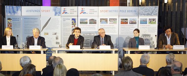 Auftaktveranstaltung zur neuen Diskussionsreihe &bdquo;Sportgespr&auml;ch Berlin&ldquo;  - &bdquo;Spitzensport und Sportidole - eine Welt von vorgestern&rdquo; - pressefoto-engler.de